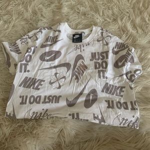 Nike cropped tee.